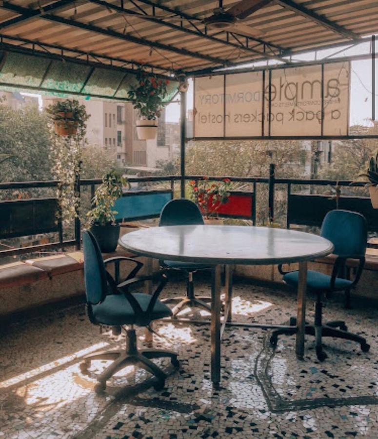 Maple Social Hubz-Hostel Mumbai  Buitenkant foto