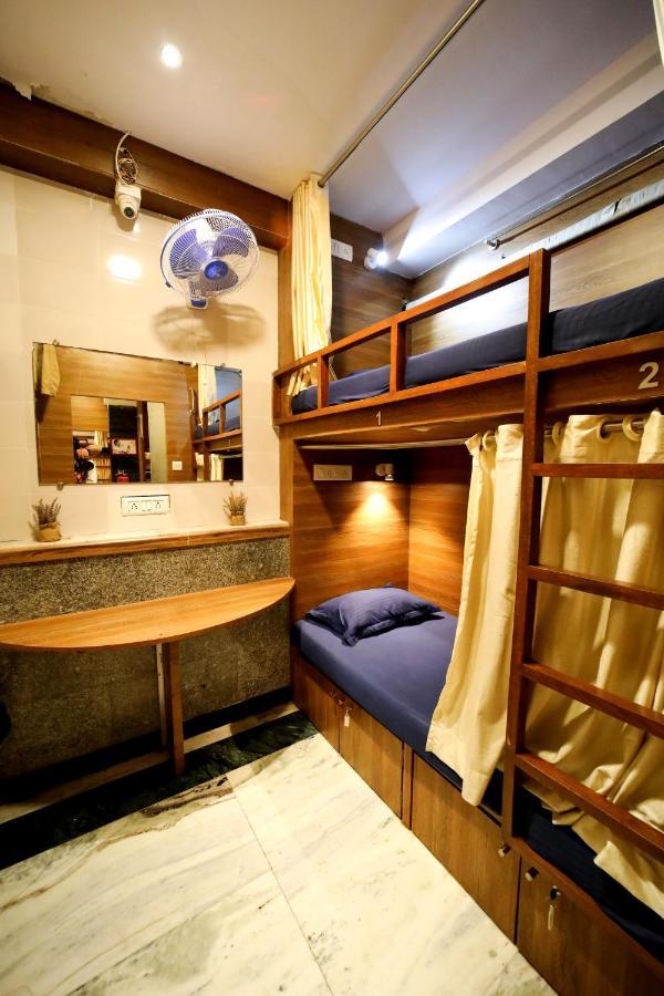Maple Social Hubz-Hostel Mumbai  Buitenkant foto