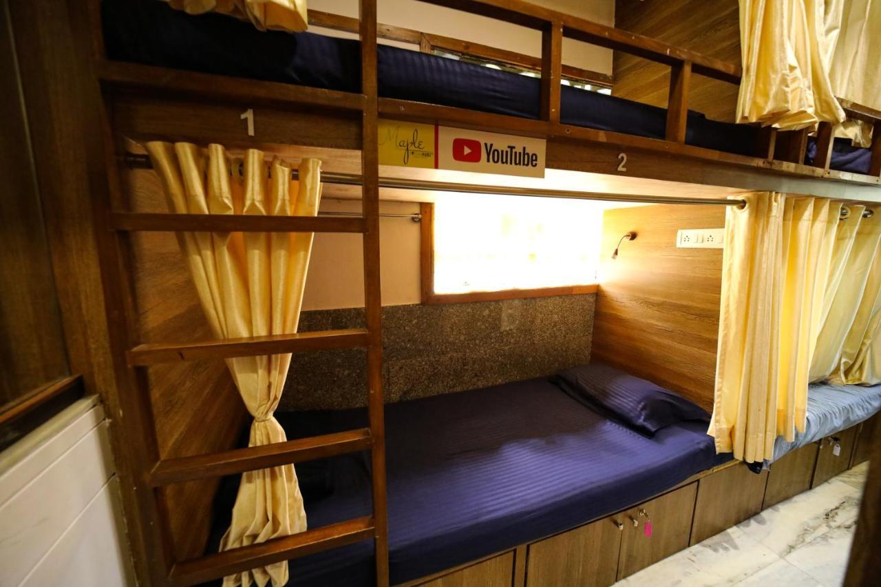 Maple Social Hubz-Hostel Mumbai  Buitenkant foto