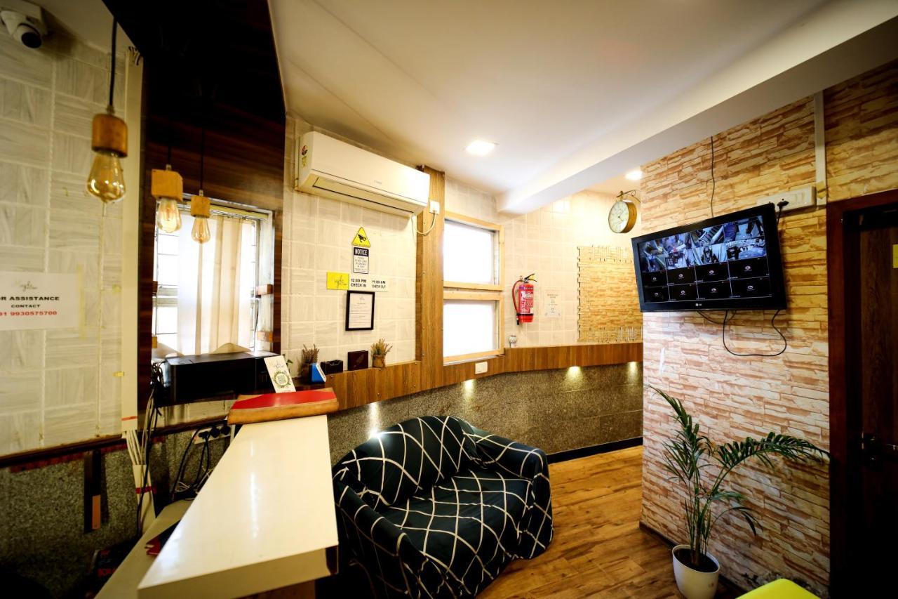 Maple Social Hubz-Hostel Mumbai  Buitenkant foto