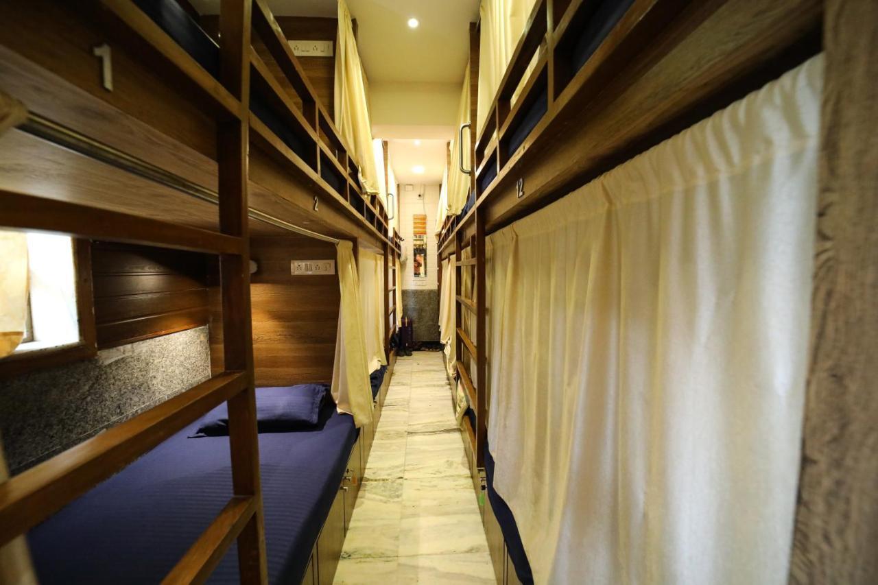 Maple Social Hubz-Hostel Mumbai  Buitenkant foto